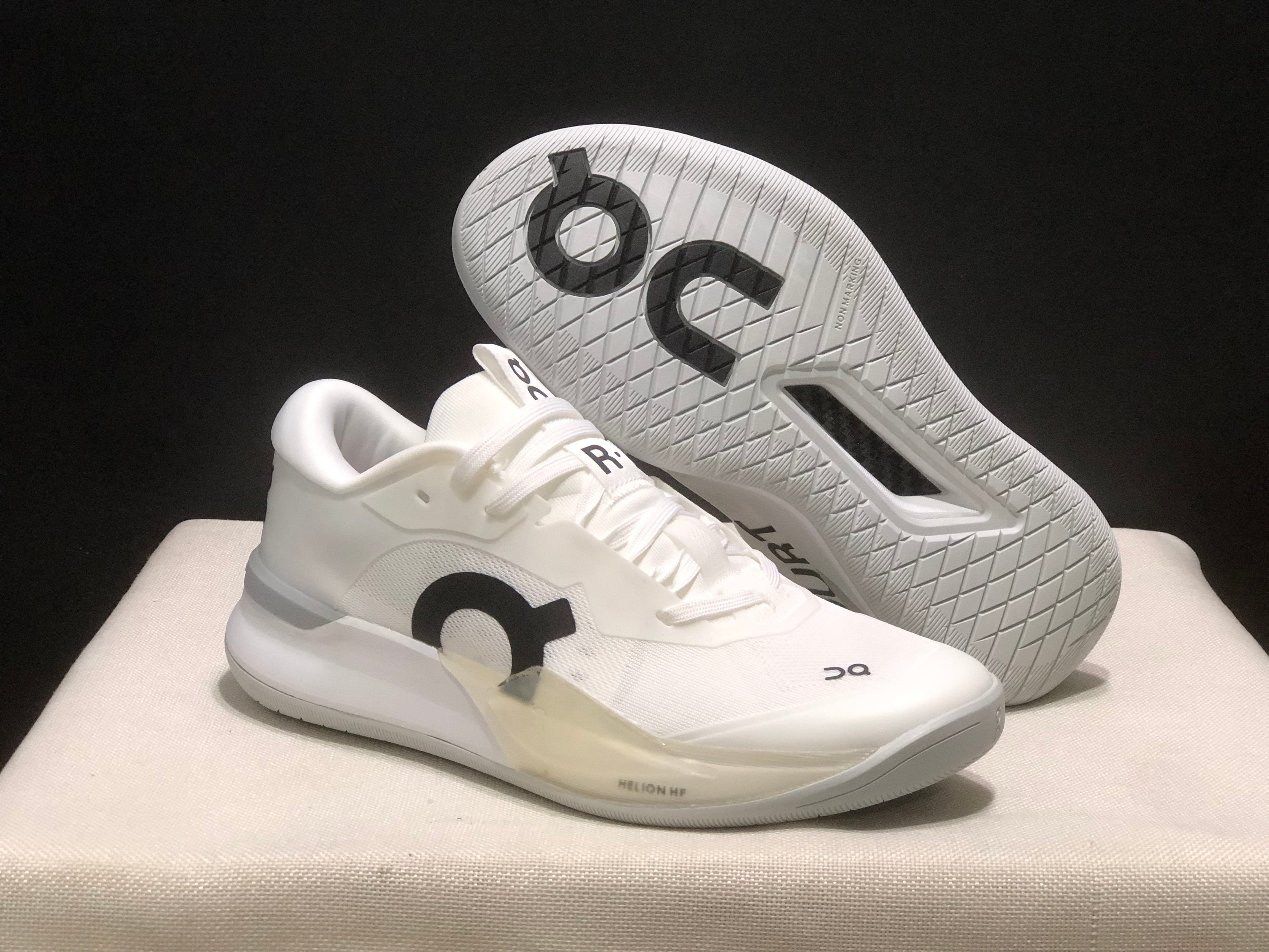 THE ROGER Pro 3 'White | Pink'