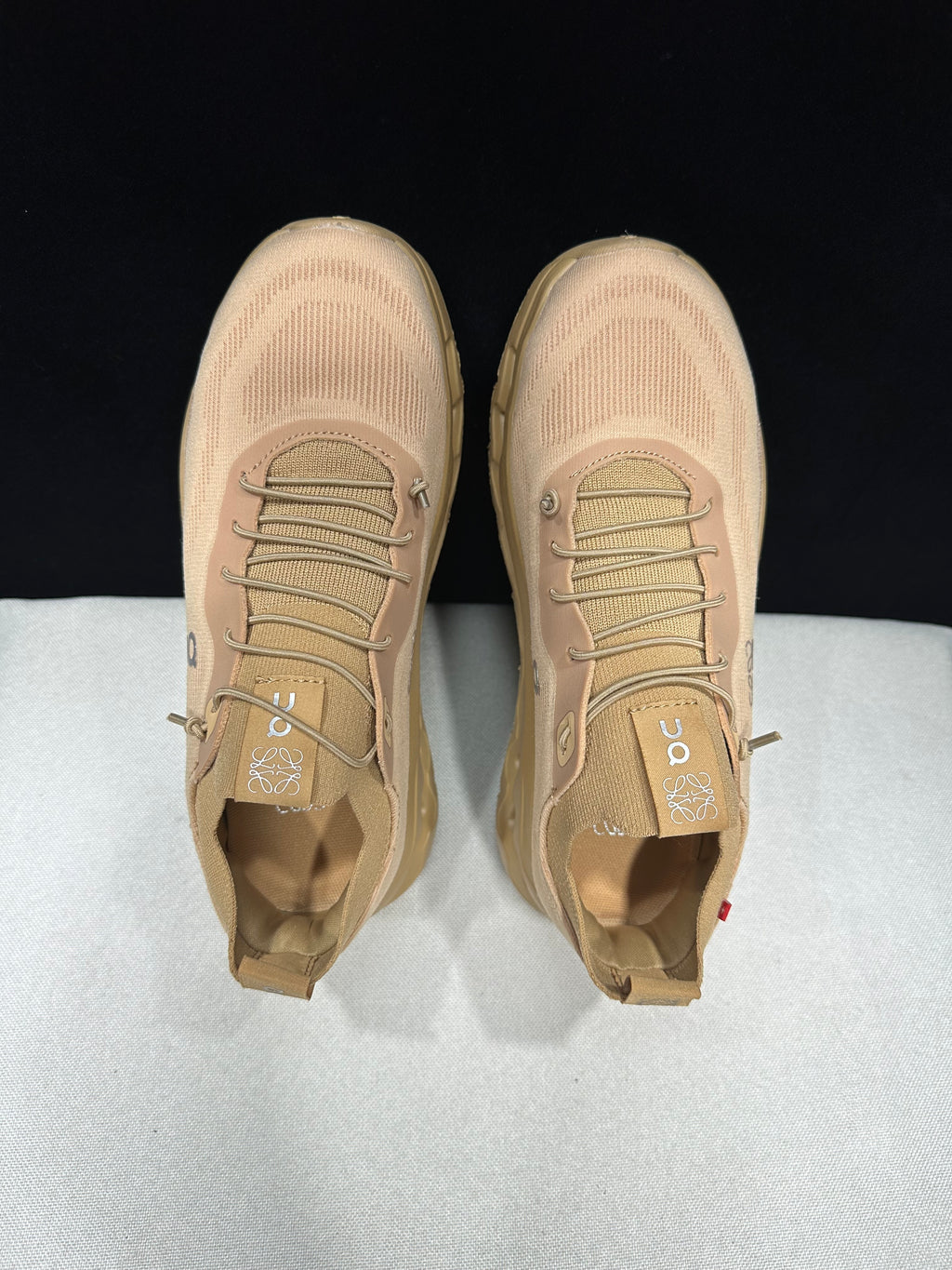 ON - Cloudtilt x Loewe 'Dark Sand'
