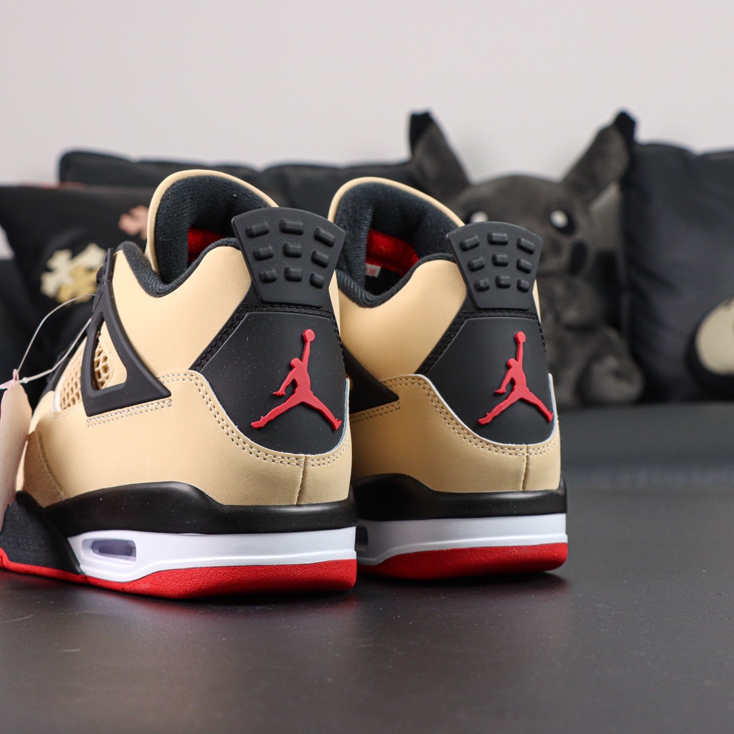 Jordan 4 Retro 'Pizza'