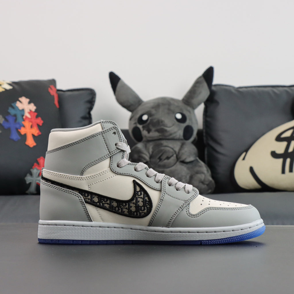 Jordan 1 Retro High x Dior