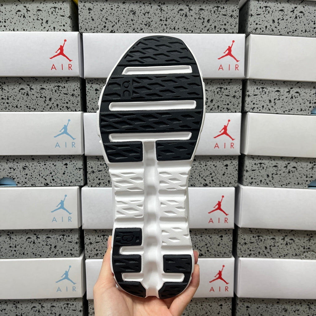 ON - Cloudtilt 2.0 x LOEWE 'Black'