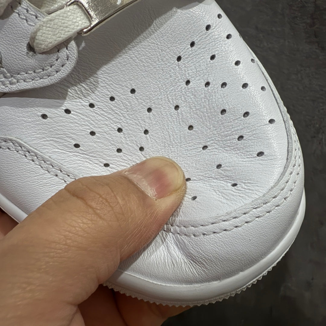 Jordan 1 Low x Travis Scott 'White Party'