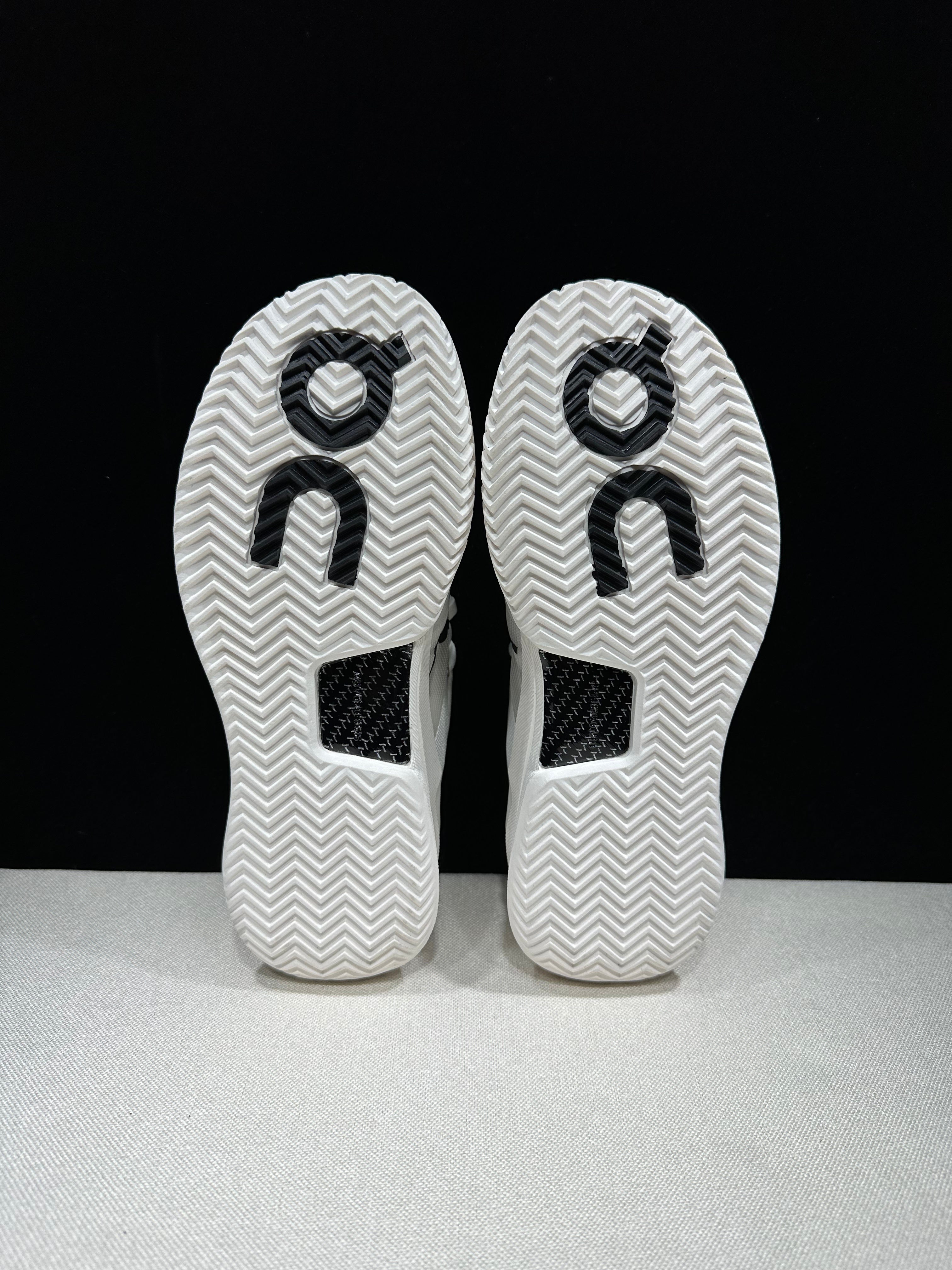 THE ROGER Pro 2 'All White'