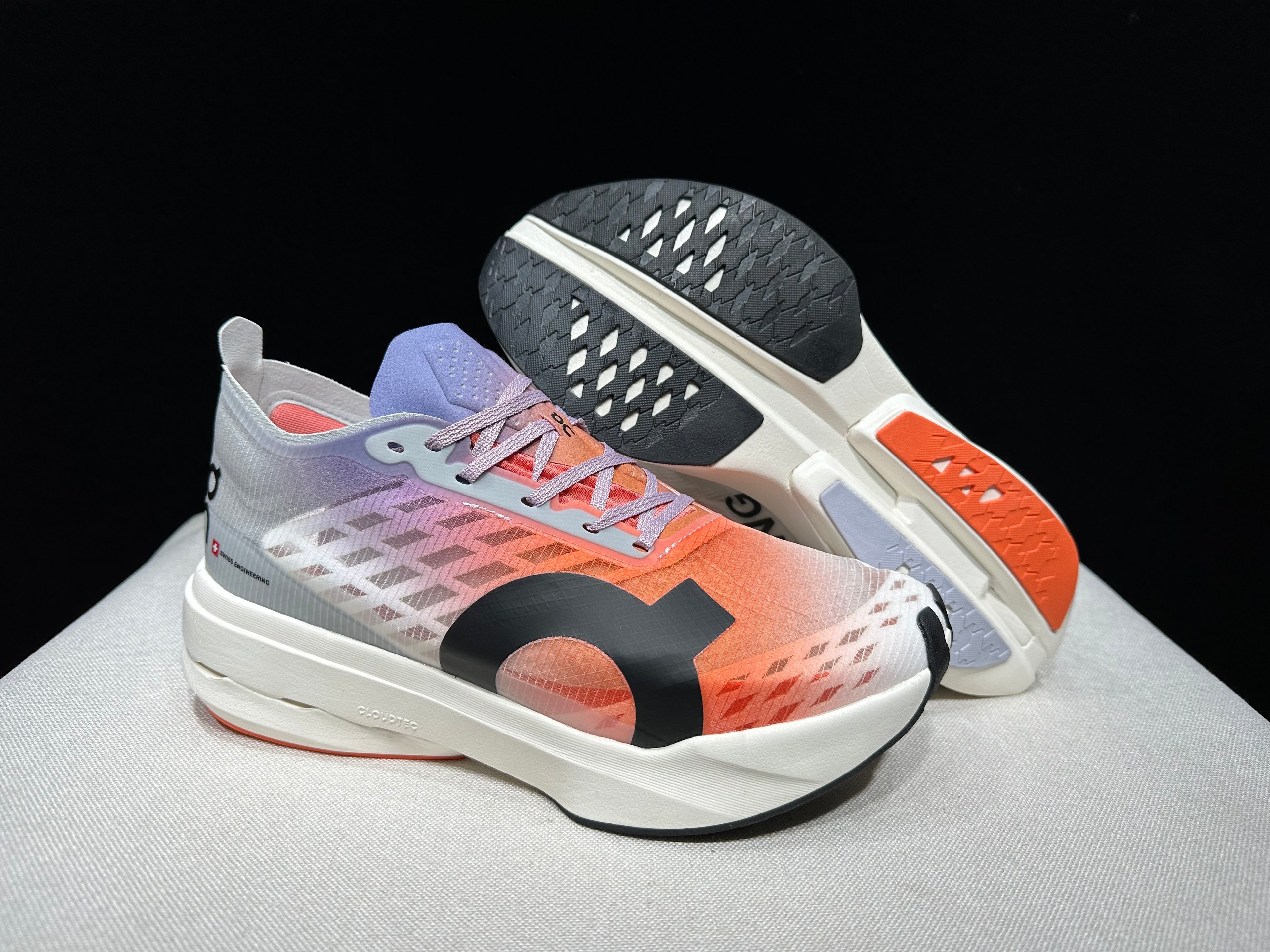 ON - Cloudboom Strike 'Purple | Orange'