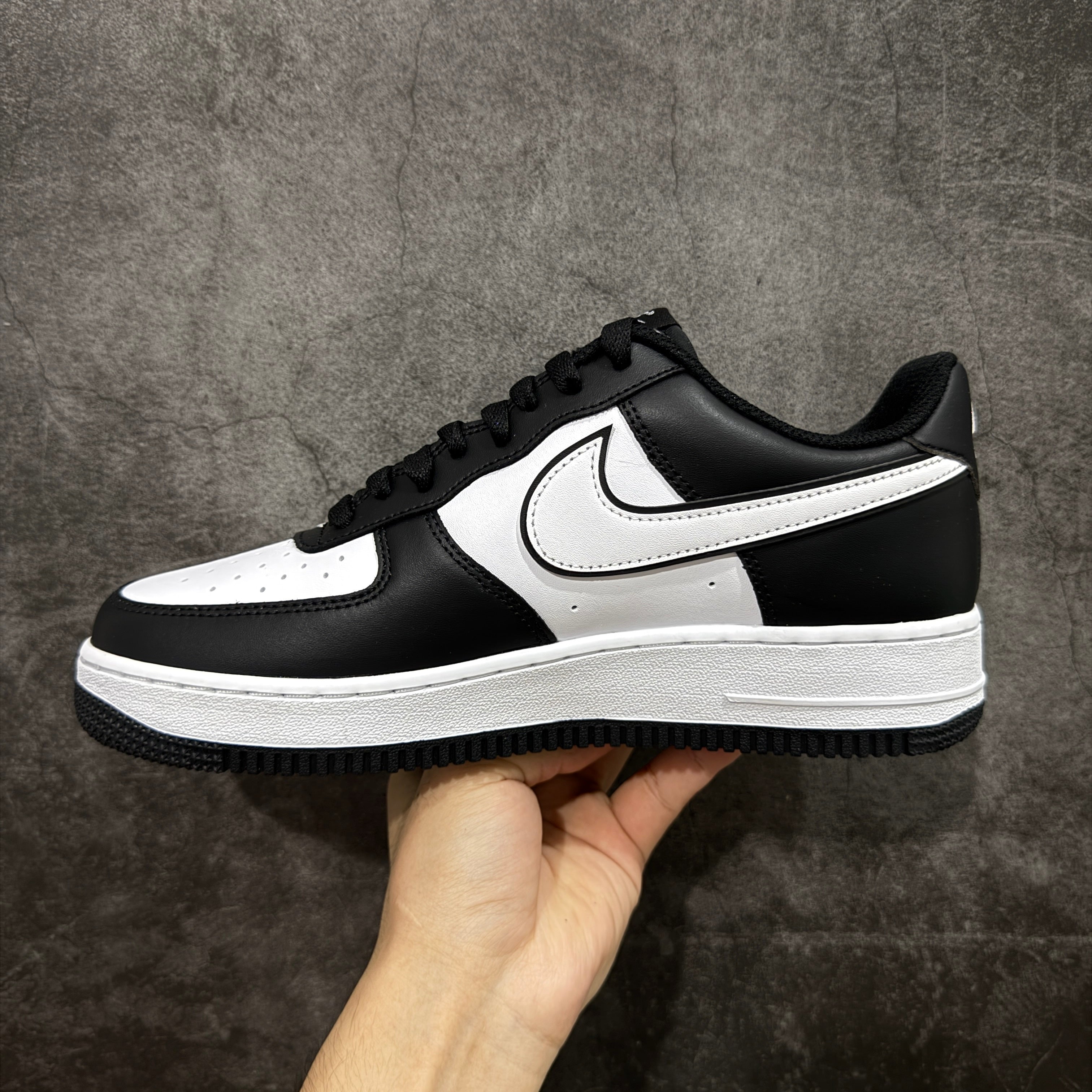 Nike Air Force 1 '07 'Panda'