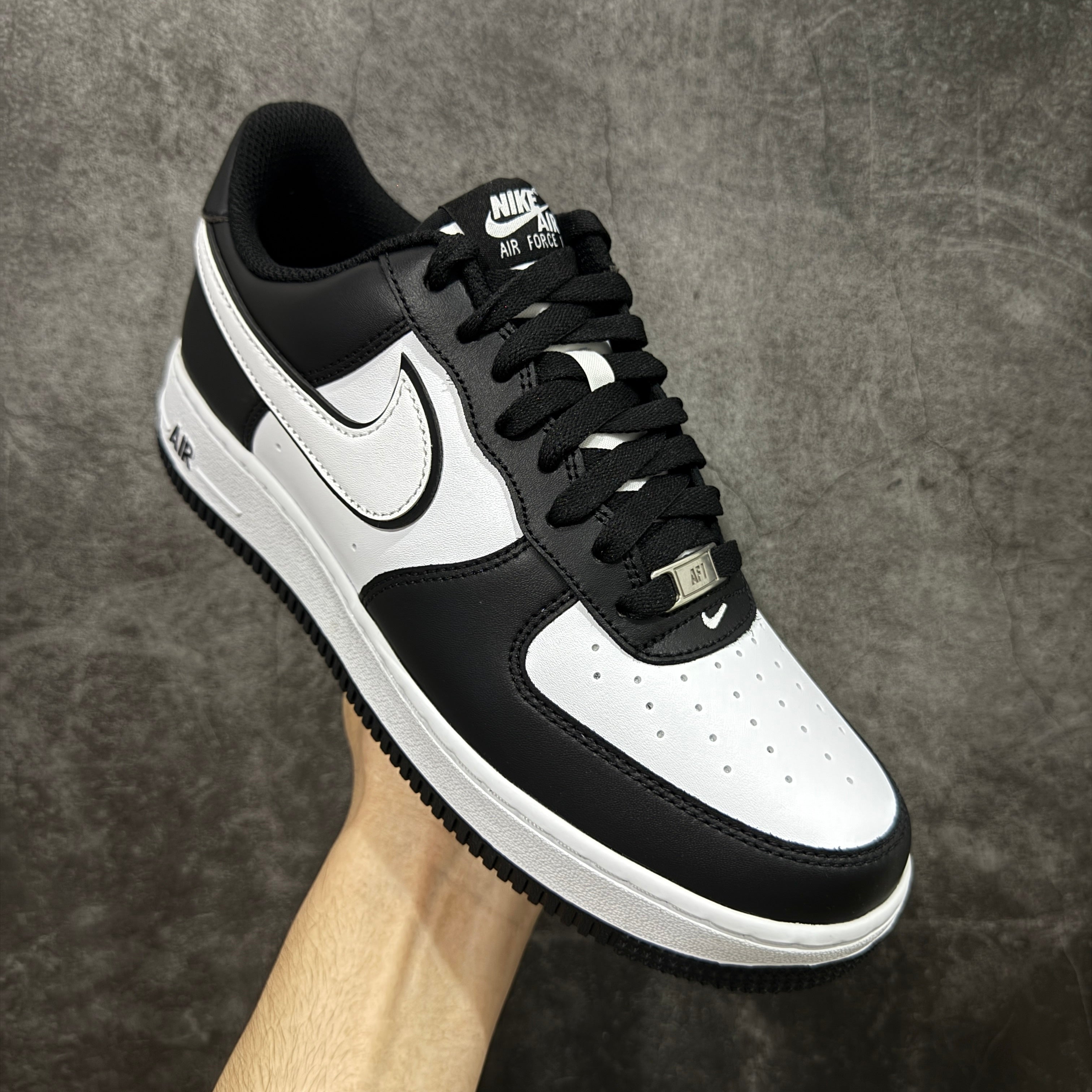 Nike Air Force 1 '07 'Panda'