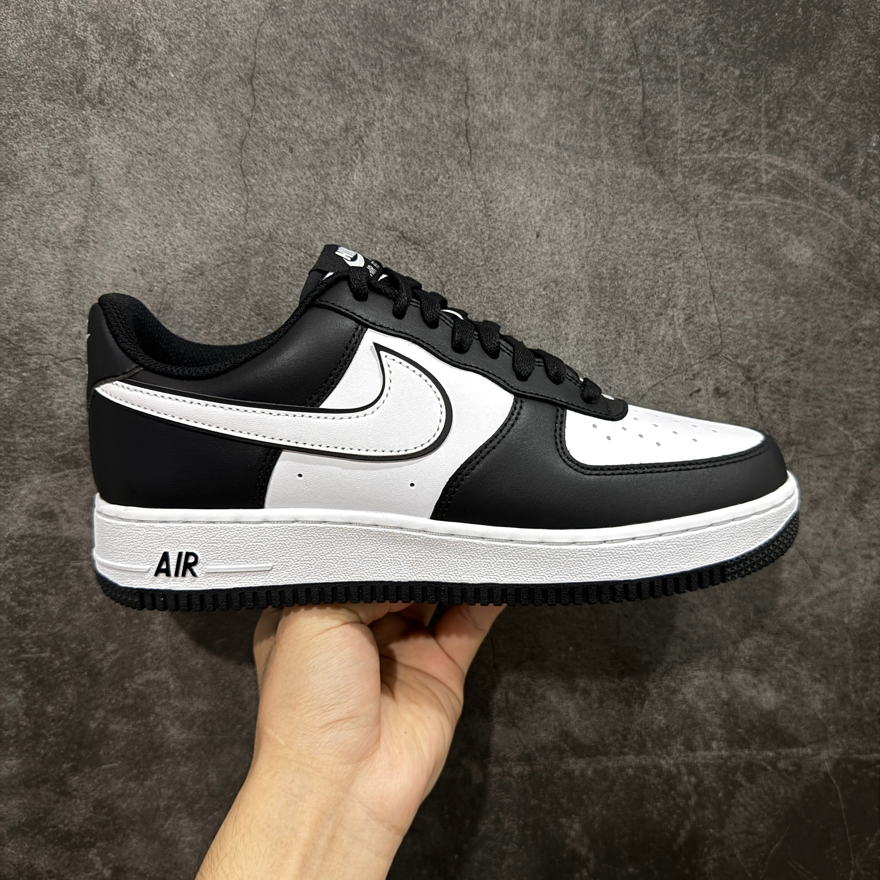 Nike Air Force 1 '07 'Panda'