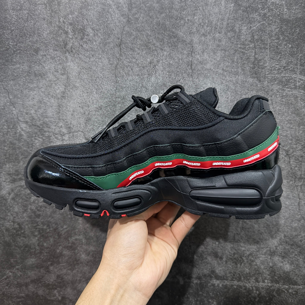 Nike Air Max 95 x Undefeated 'Black Metallic Silver'