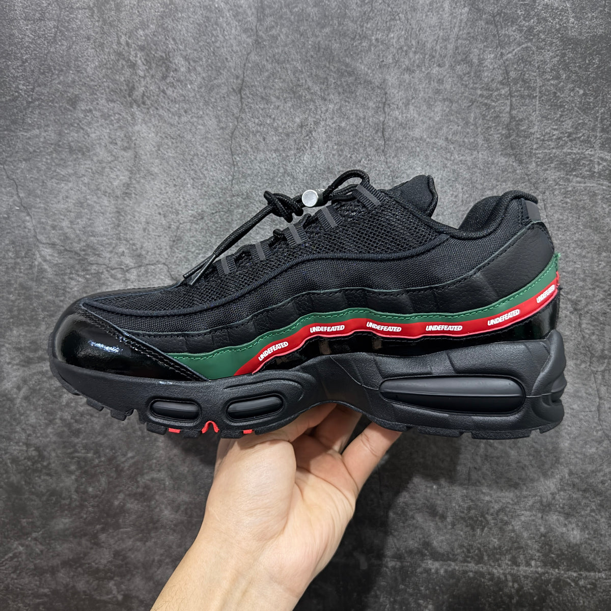 Nike Air Max 95 x Undefeated 'Black Metallic Silver'