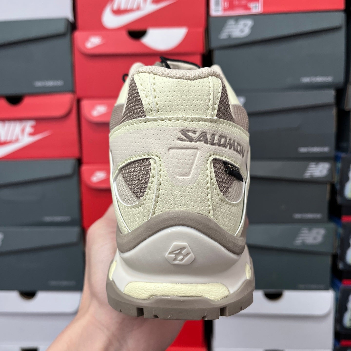 SALOMON-XT-Quest GTX 'Almond Milk Aloe Wash'