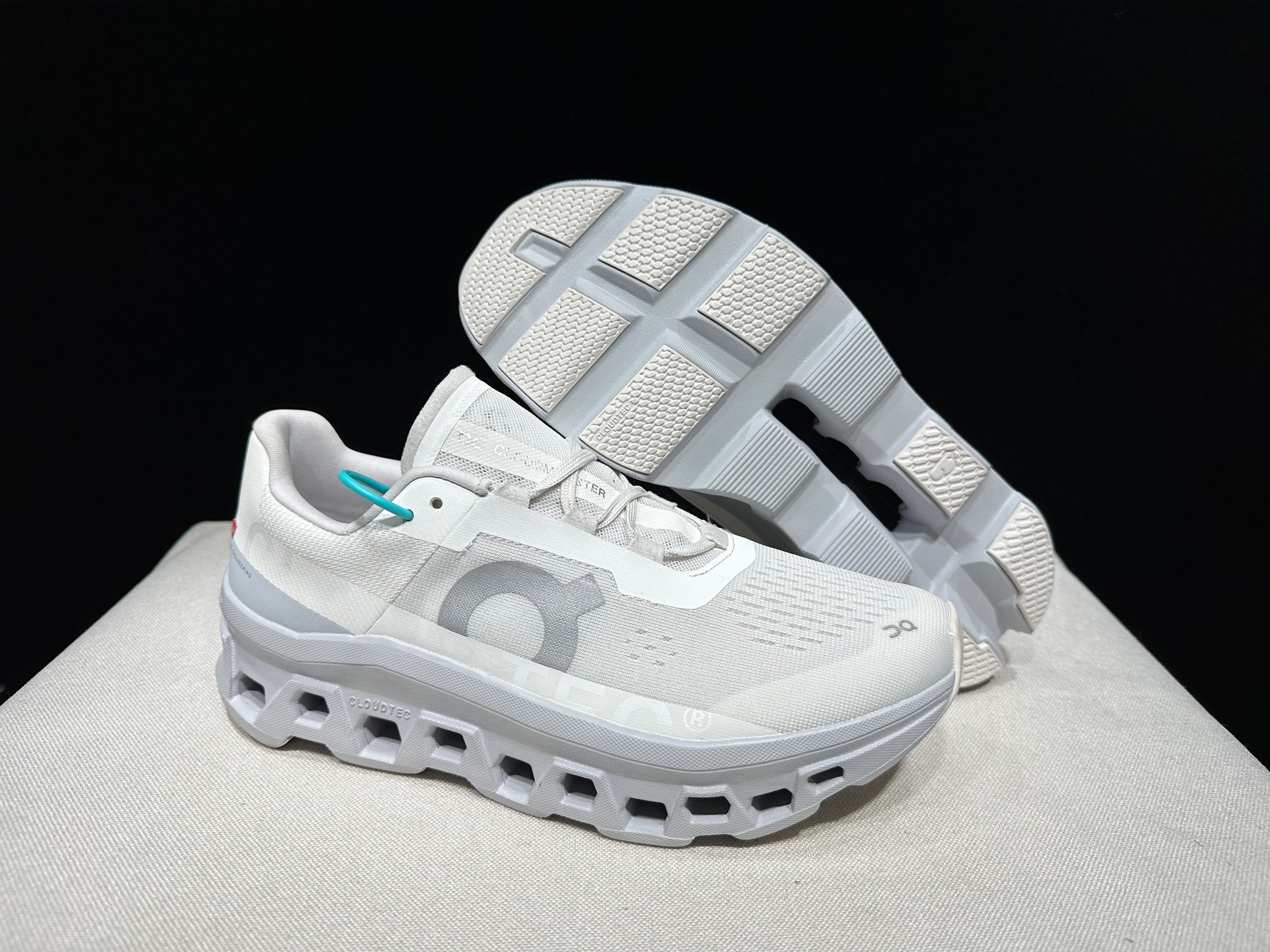 ON - Cloudmonster 'White | Glacier'