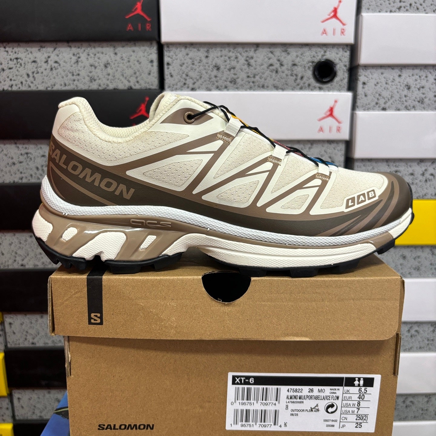 SALOMON-XT-6 'Almond Milk Portabella'