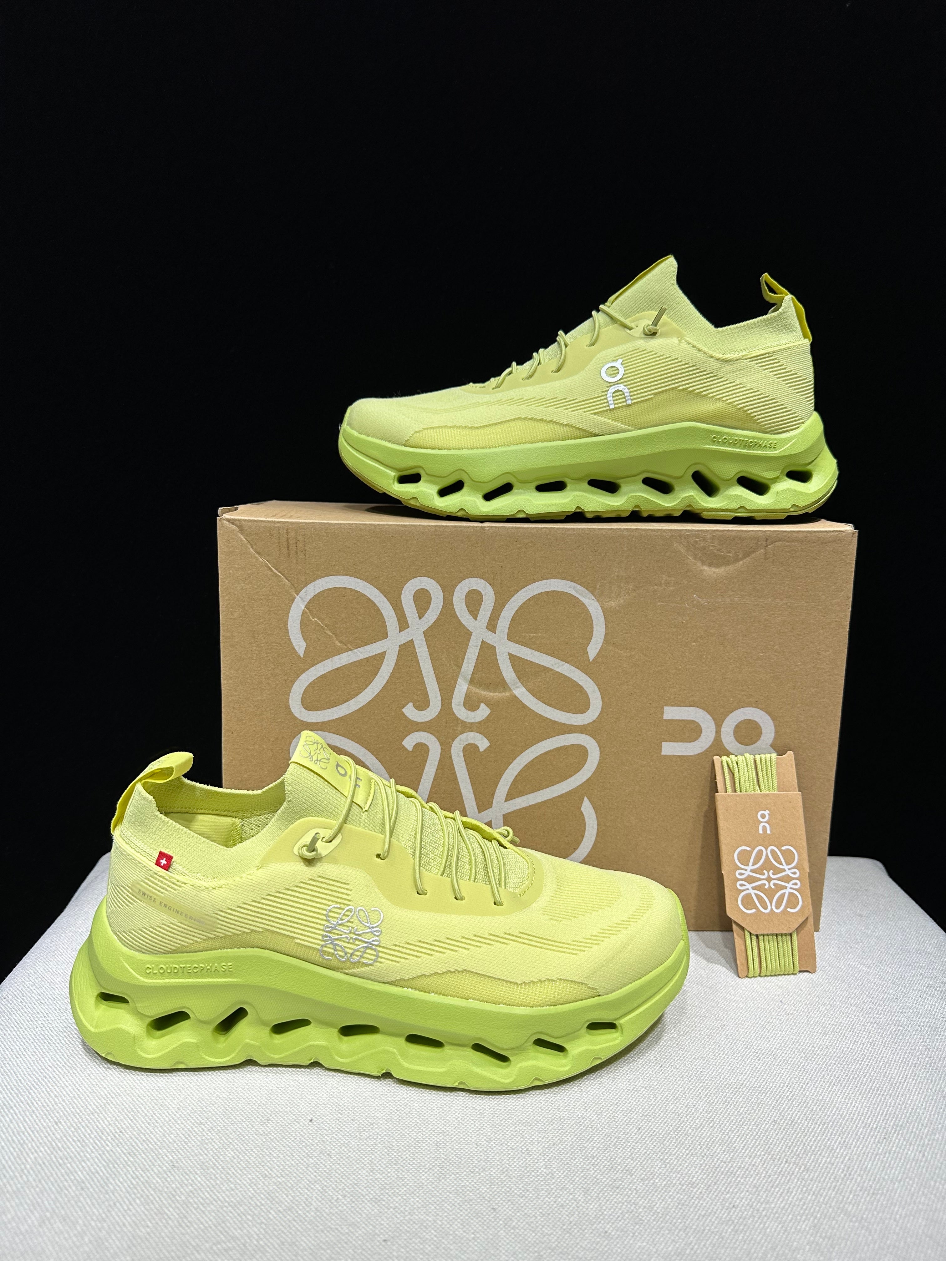 ON - Cloudtilt x Loewe 'Lime Green'