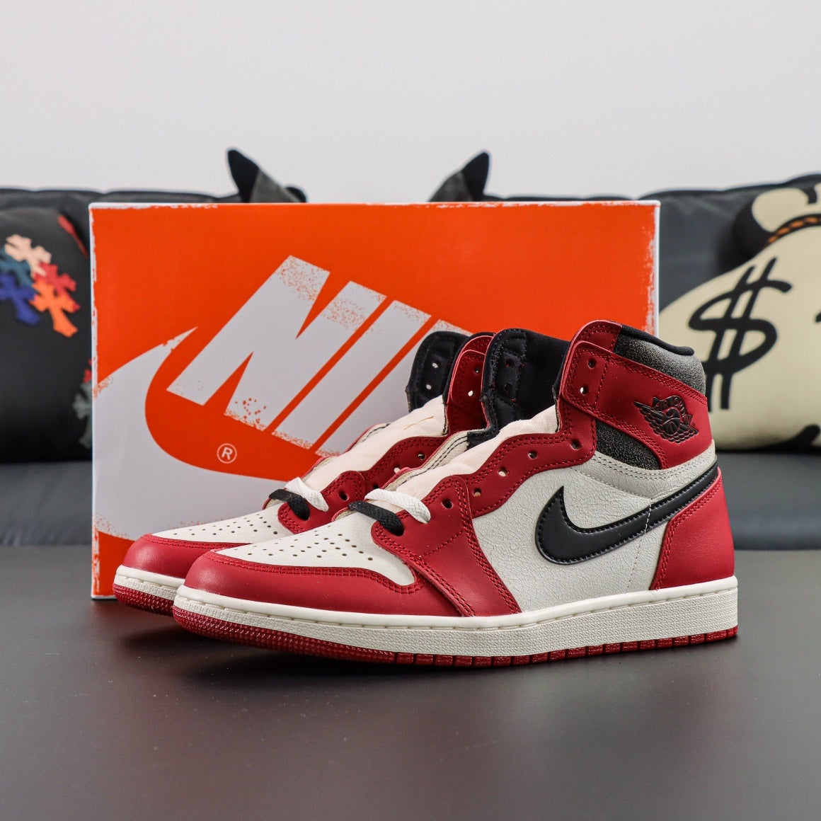 Jordan 1 Retro High OG 'Chicago Lost & Found'