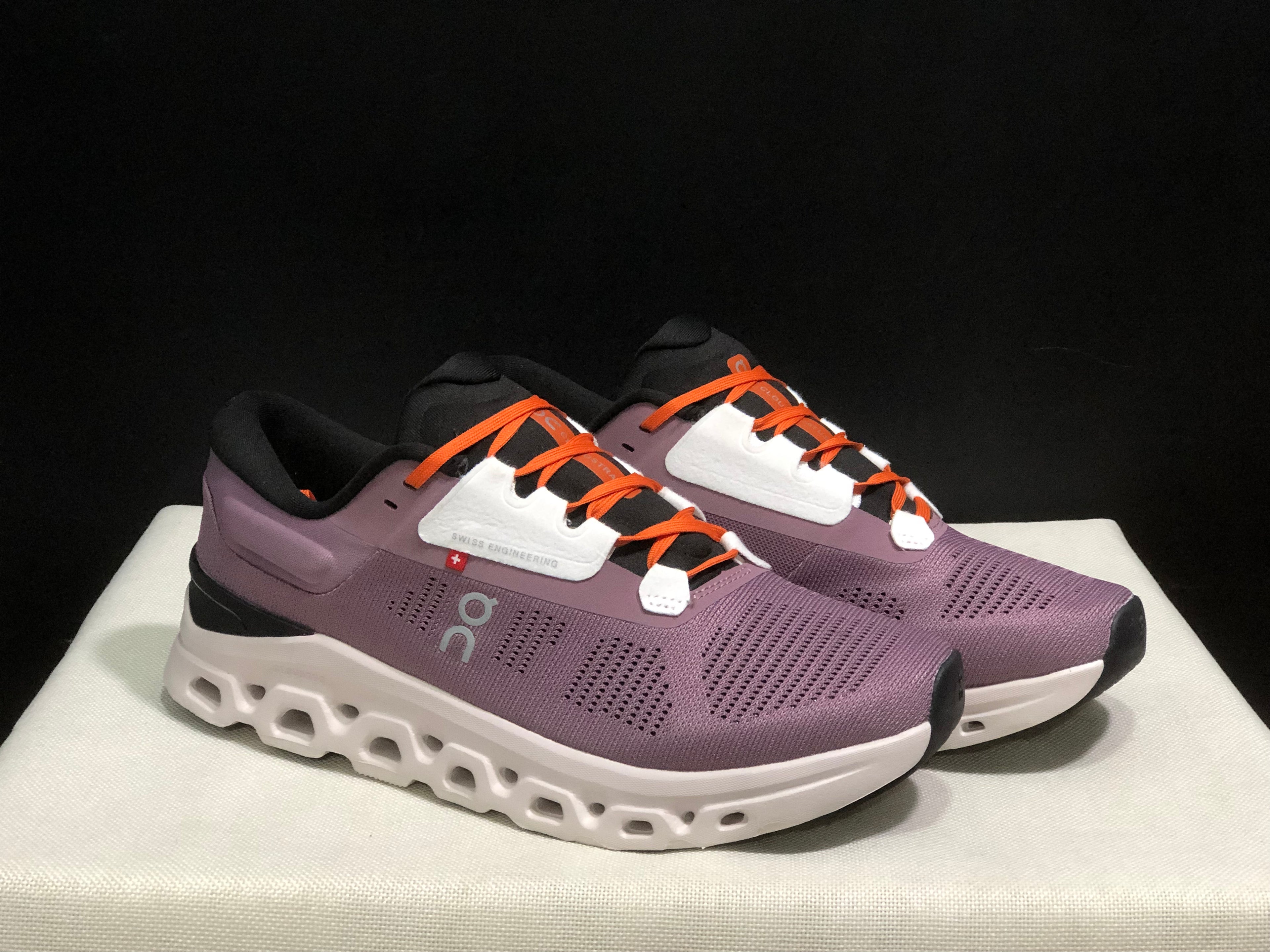 Cloudstratus 3 'Quartz | Lily'