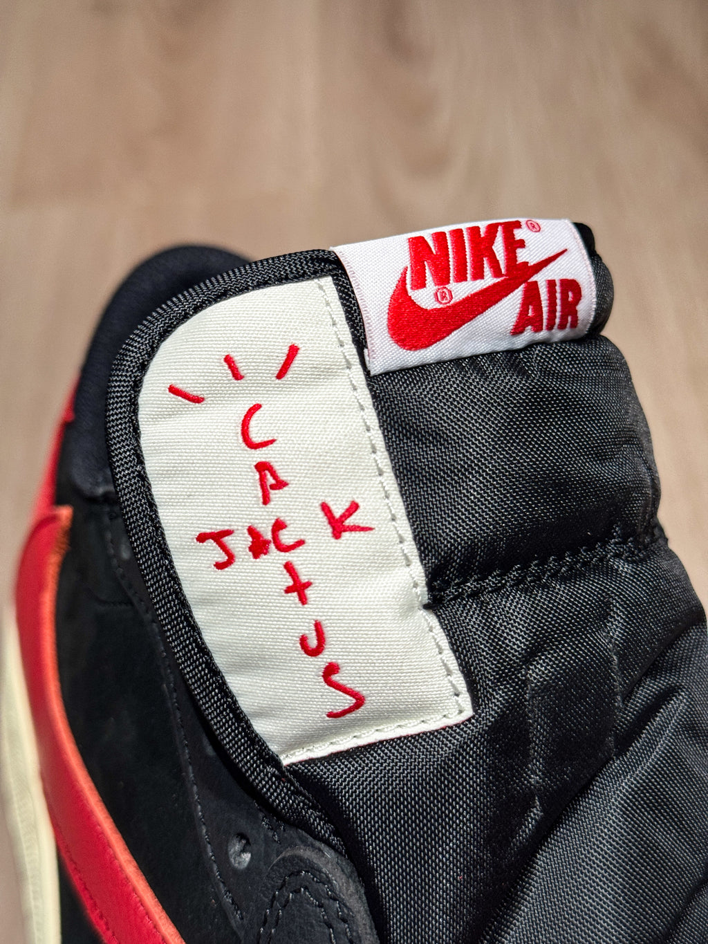 Jordan 1 Low x Travis Scott 'Bred'
