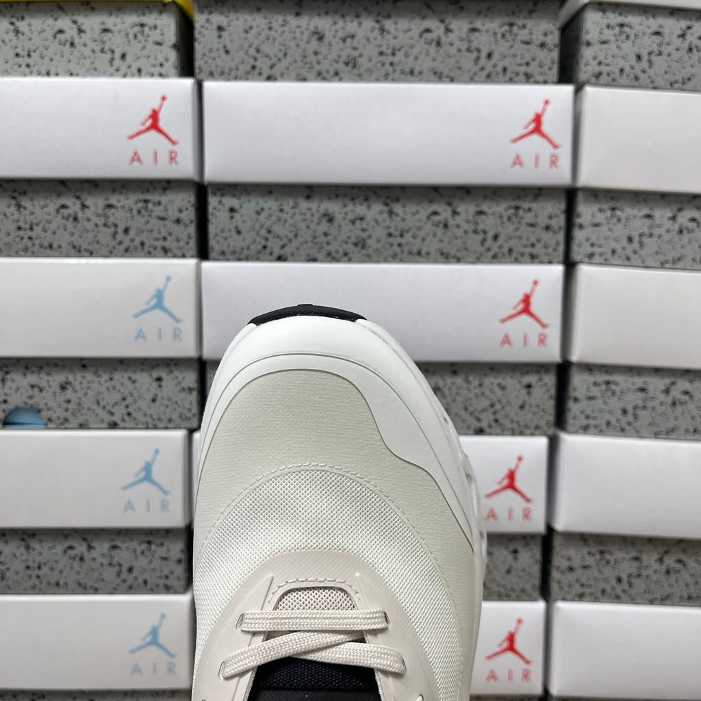 ON - Cloudtilt 2.0 x LOEWE 'Sand White'