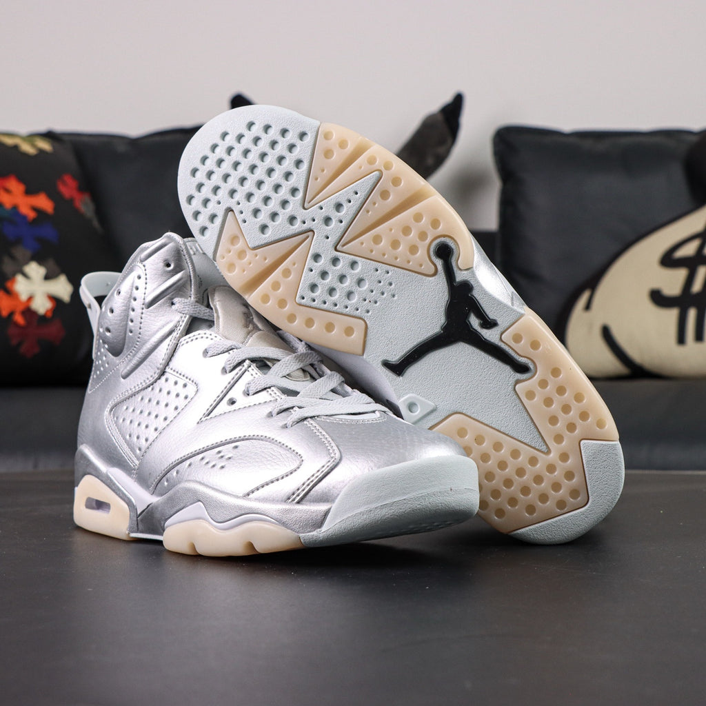 Jordan 6 x Paris Saint-Germain PSG 'Metallic Silver'