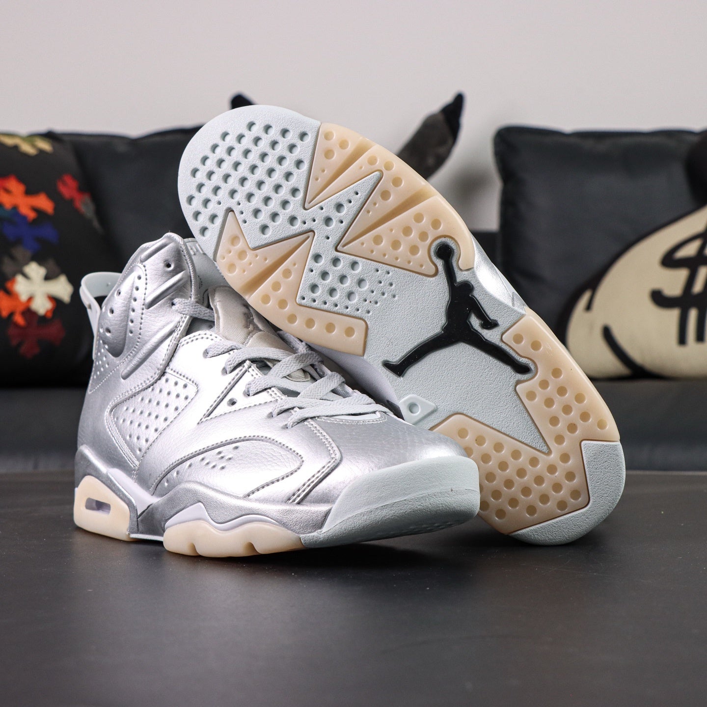 Jordan 6 x Paris Saint-Germain PSG 'Metallic Silver'