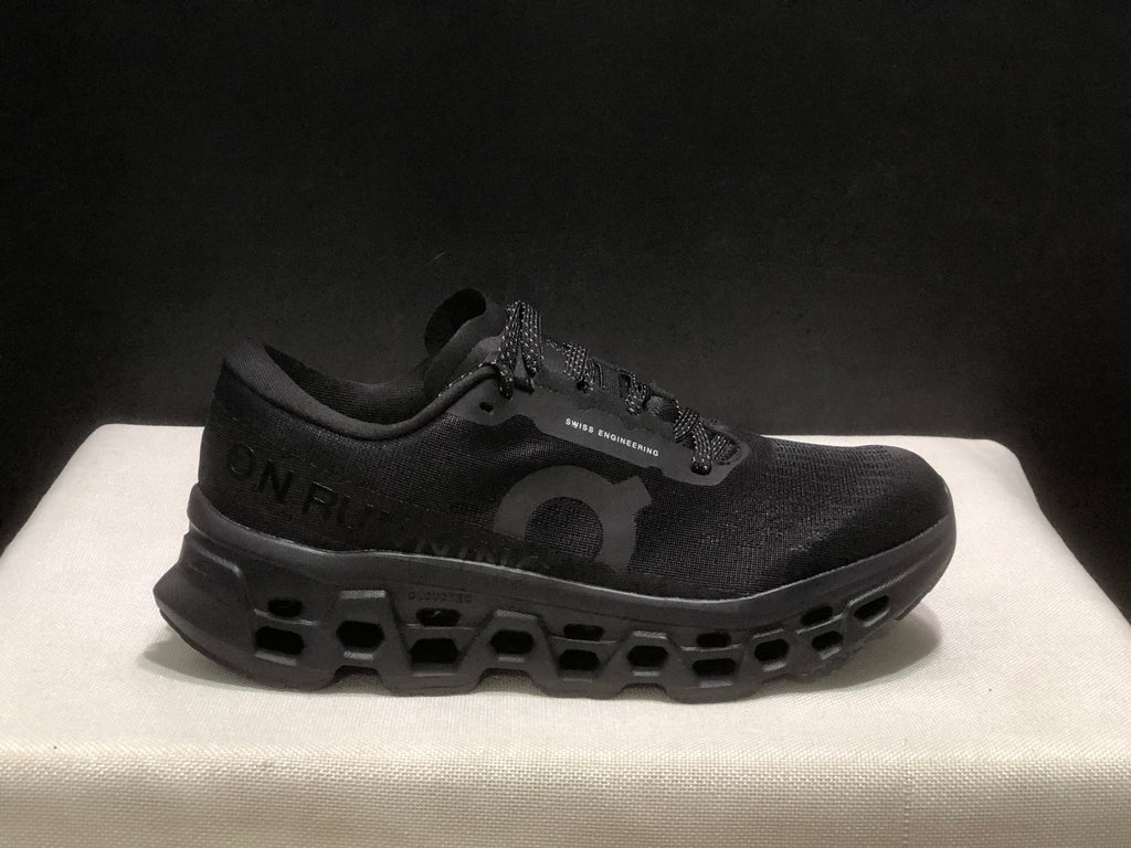 ON - Cloundmonster 3 'Black | Black'