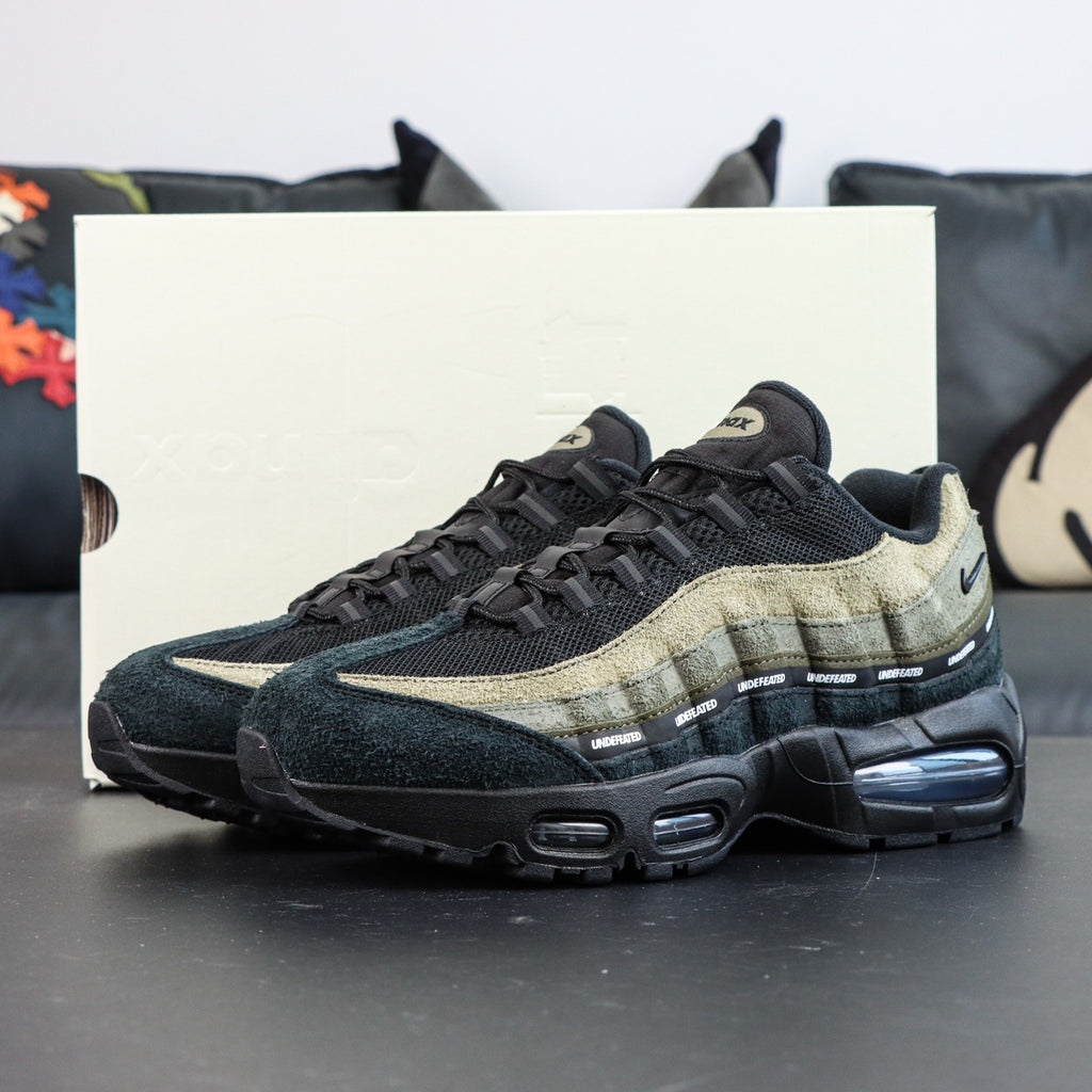 Nike Air Max 95 x Undefeated 'Medium Olive' (Geo La Brea)