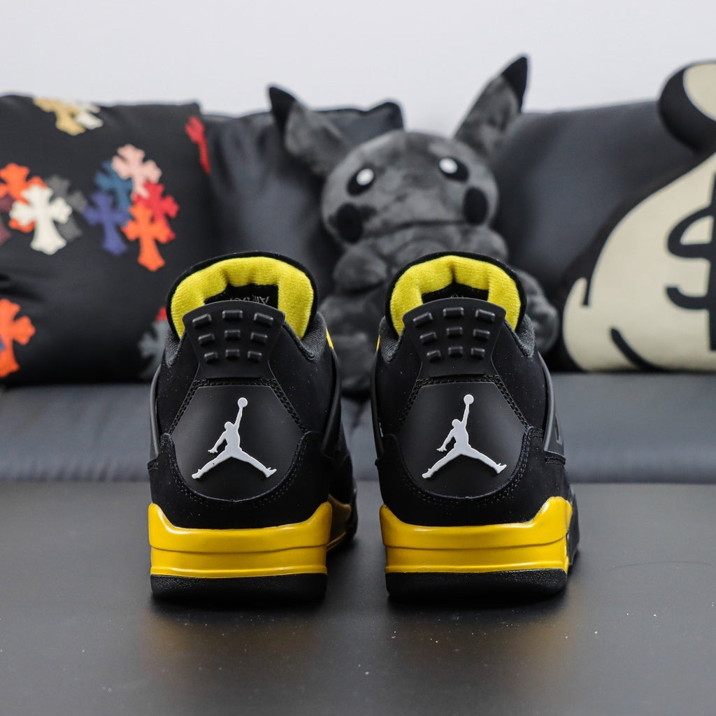 Jordan 4 Retro 'Thunder'