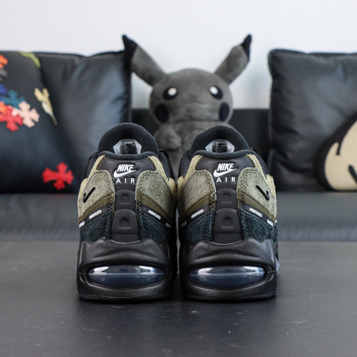 Nike Air Max 95 x Undefeated 'Medium Olive' (Geo La Brea)