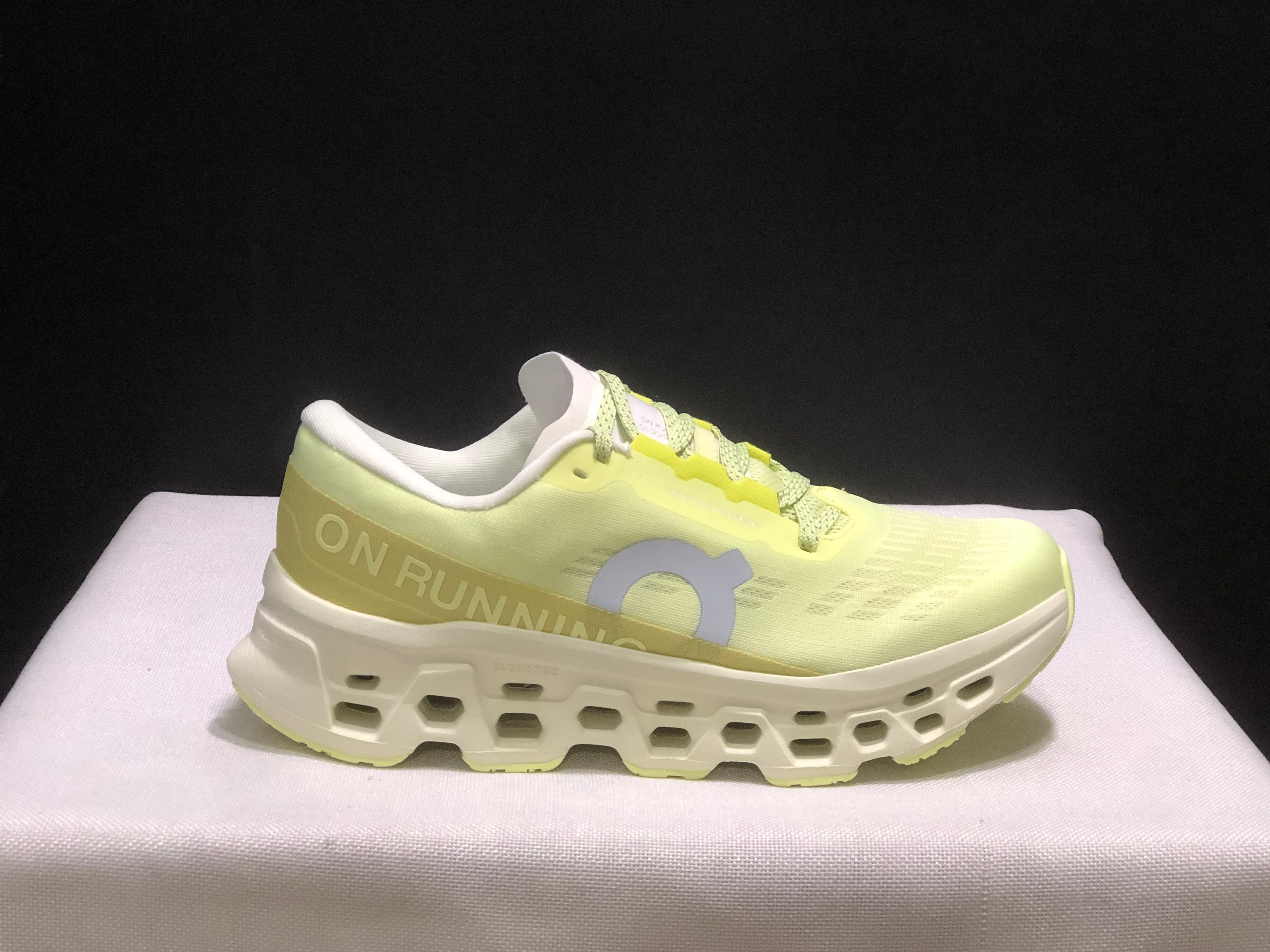 ON - Cloudmonster 3 'Limelight | Seedling'