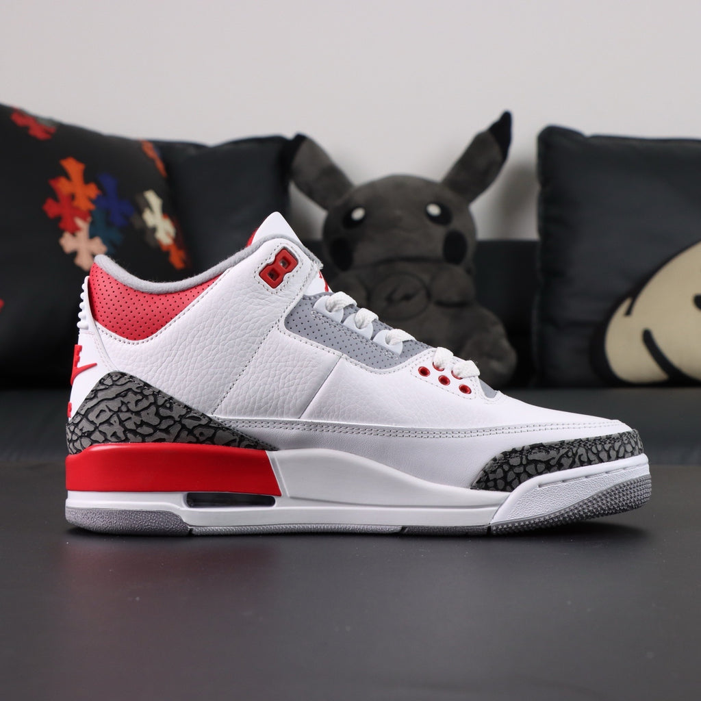 Jordan 3 Retro 'Fire Red' 2022