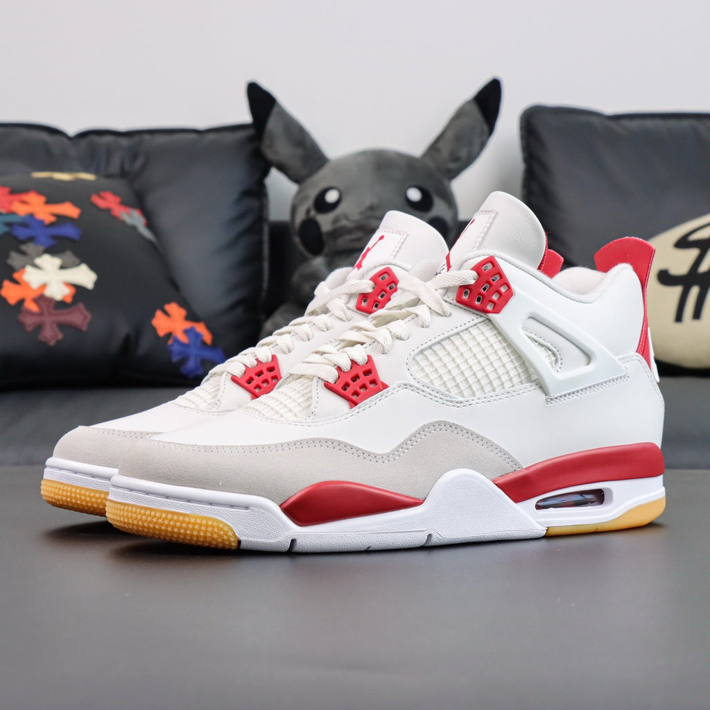 Jordan 4 x Nike SB "Varsity Red"