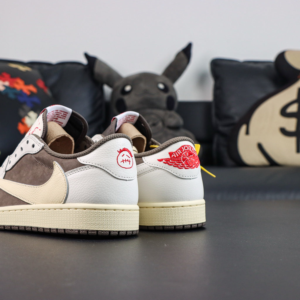 Jordan 1 Low OG x Travis Scott 'Reverse Mocha'