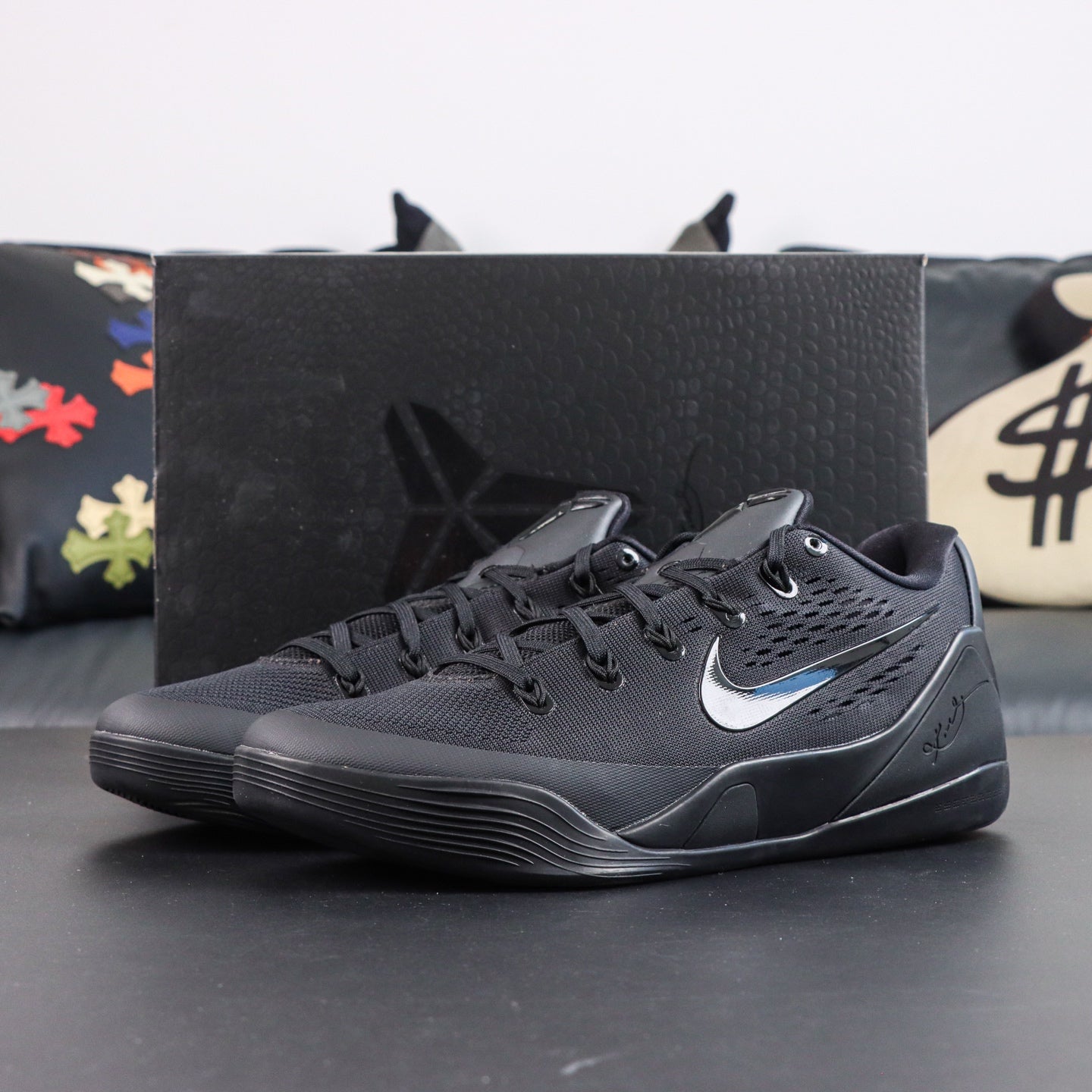 Kobe 9 EM low Protro Triple Black