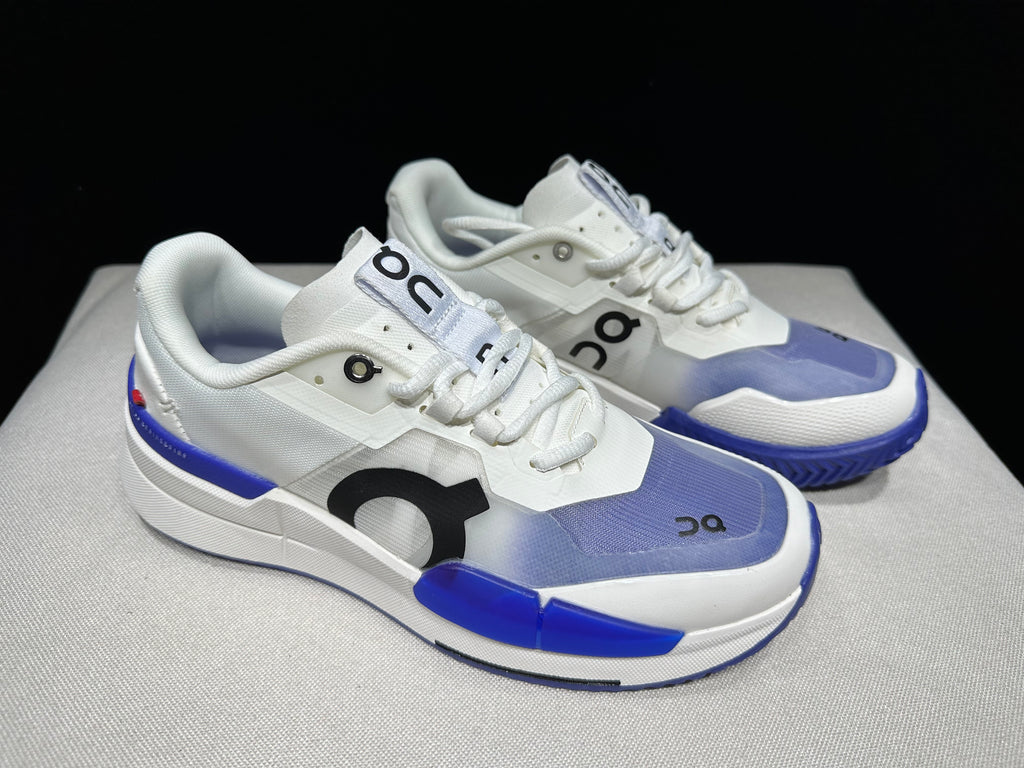 THE ROGER Pro 2 'White | Indigo'