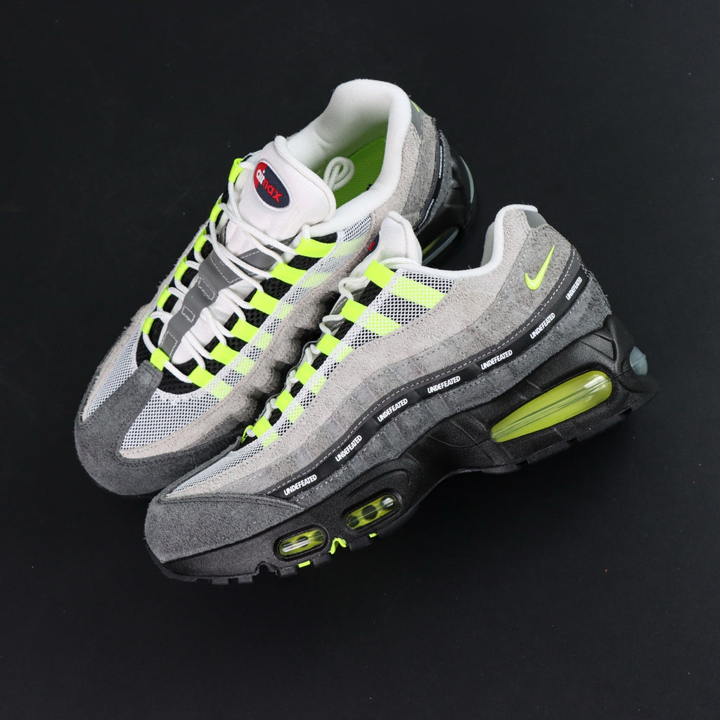 Nike Air Max 95 x Undefeated 'Geo NYC Neon'