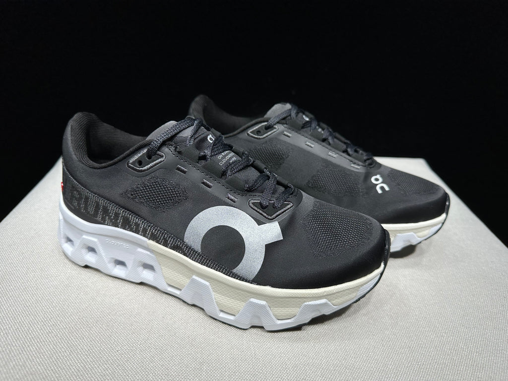 ON - Cloudmonster Hyper 'Black | White'