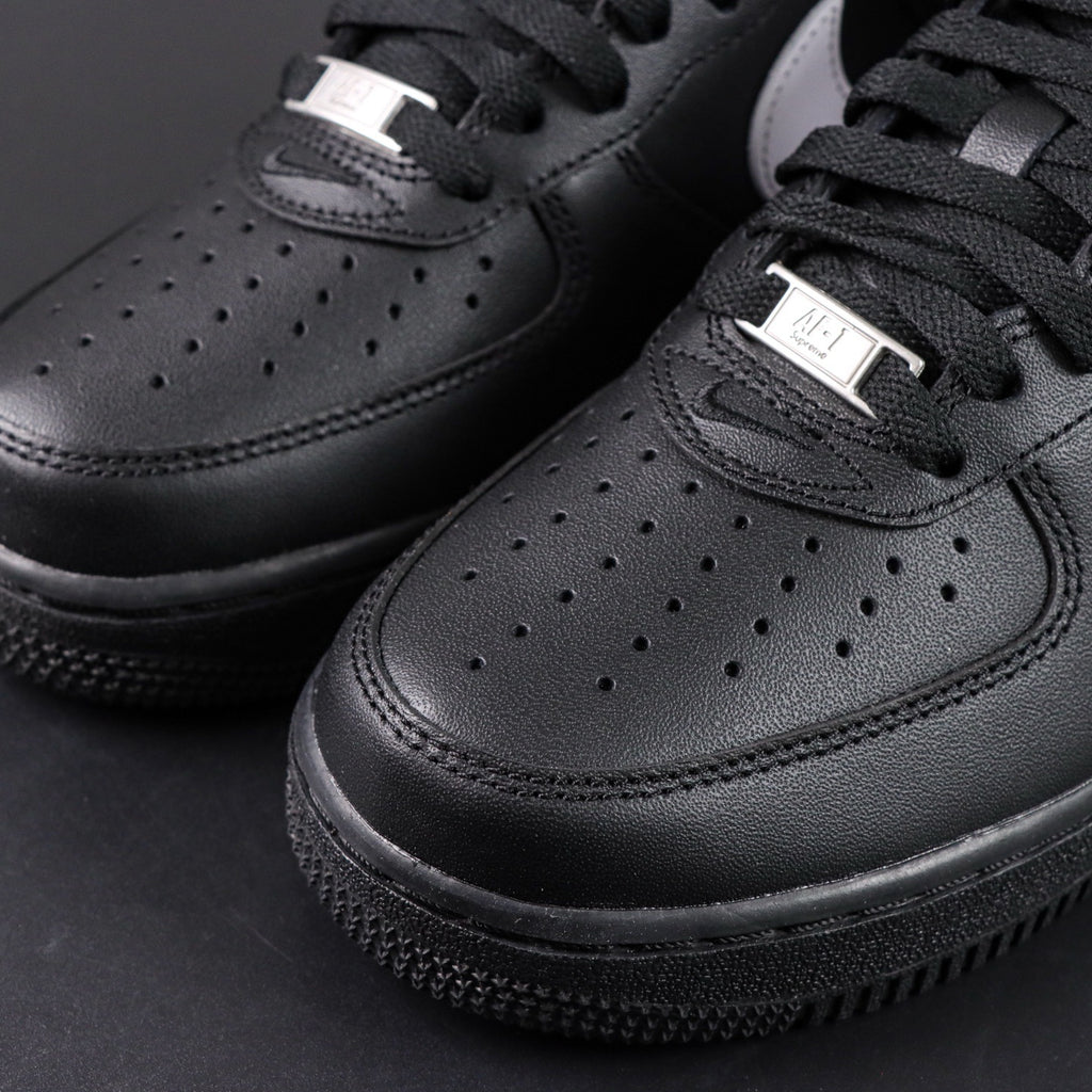 Nike Air Force 1 Low x Supreme 'Black White'
