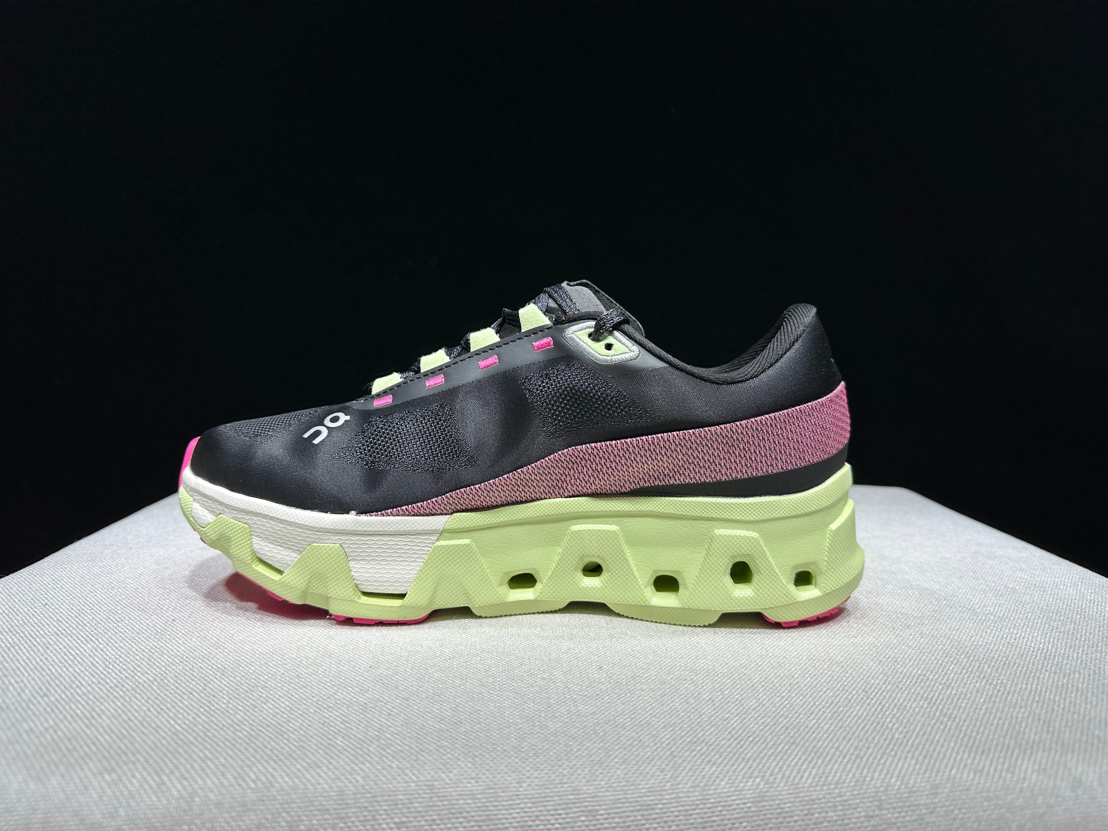 ON - Cloudmonster Hyper 'Black | Lima'