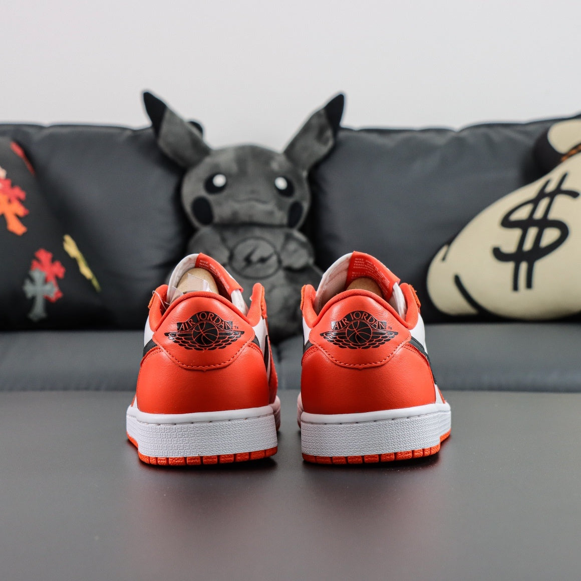 Jordan 1 Retro Low OG 'Starfish'