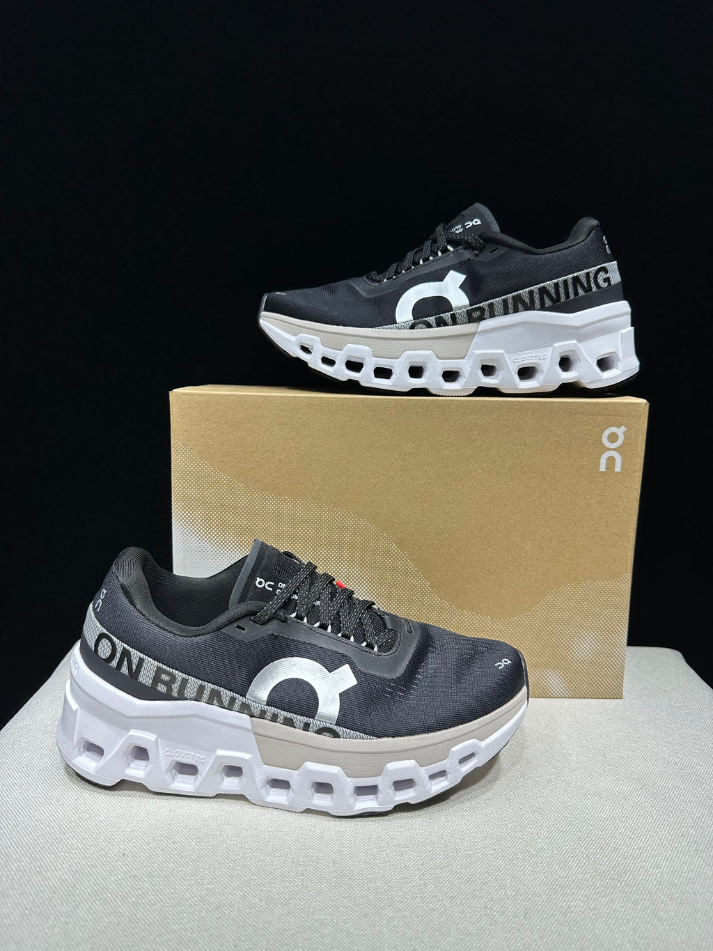 ON - Cloudmonster 2 'Black Frost'