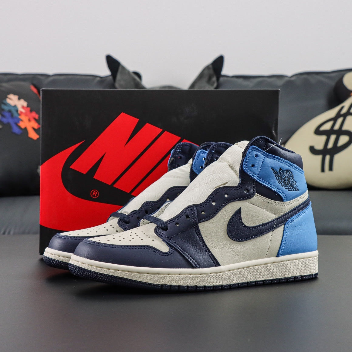 Jordan 1 Retro High OG 'Obsidian'