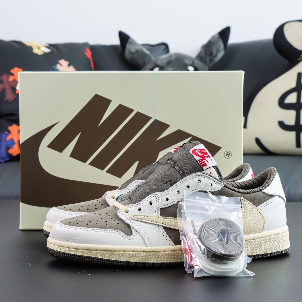 Jordan 1 Low OG x Travis Scott 'Reverse Mocha'