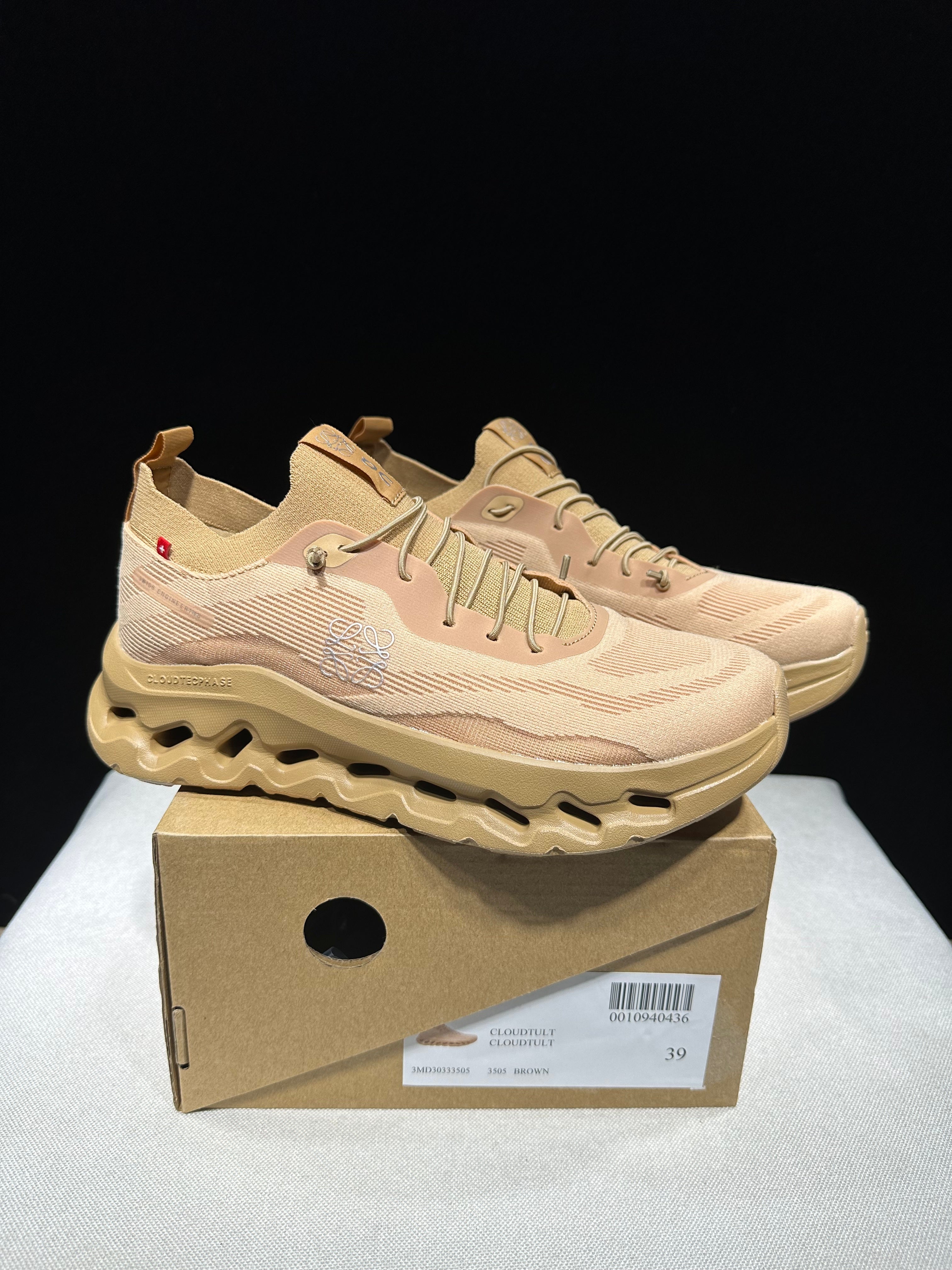 ON - Cloudtilt x Loewe 'Dark Sand'