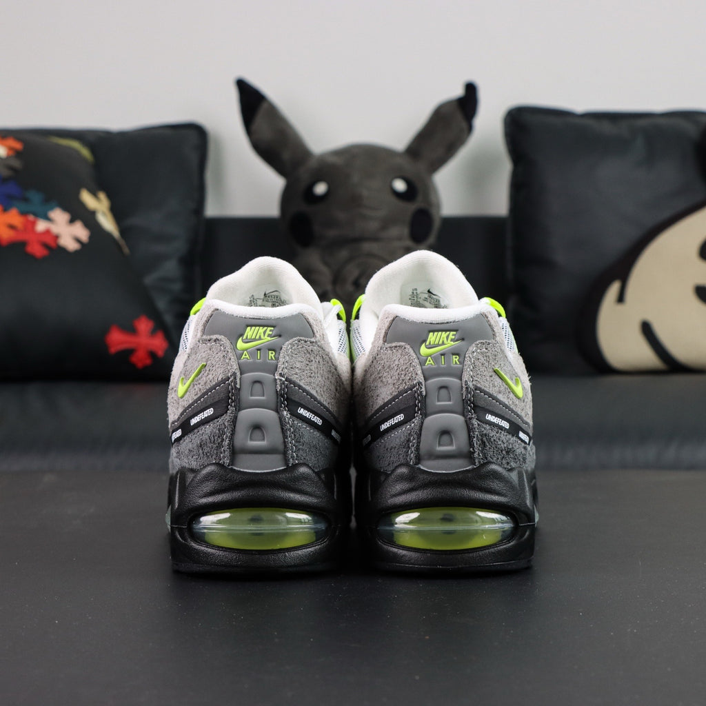 Nike Air Max 95 x Undefeated 'Geo NYC Neon'