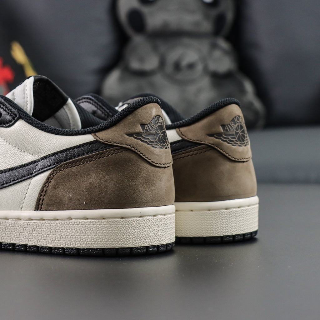 Jordan 1 Low OG 'Mocha'
