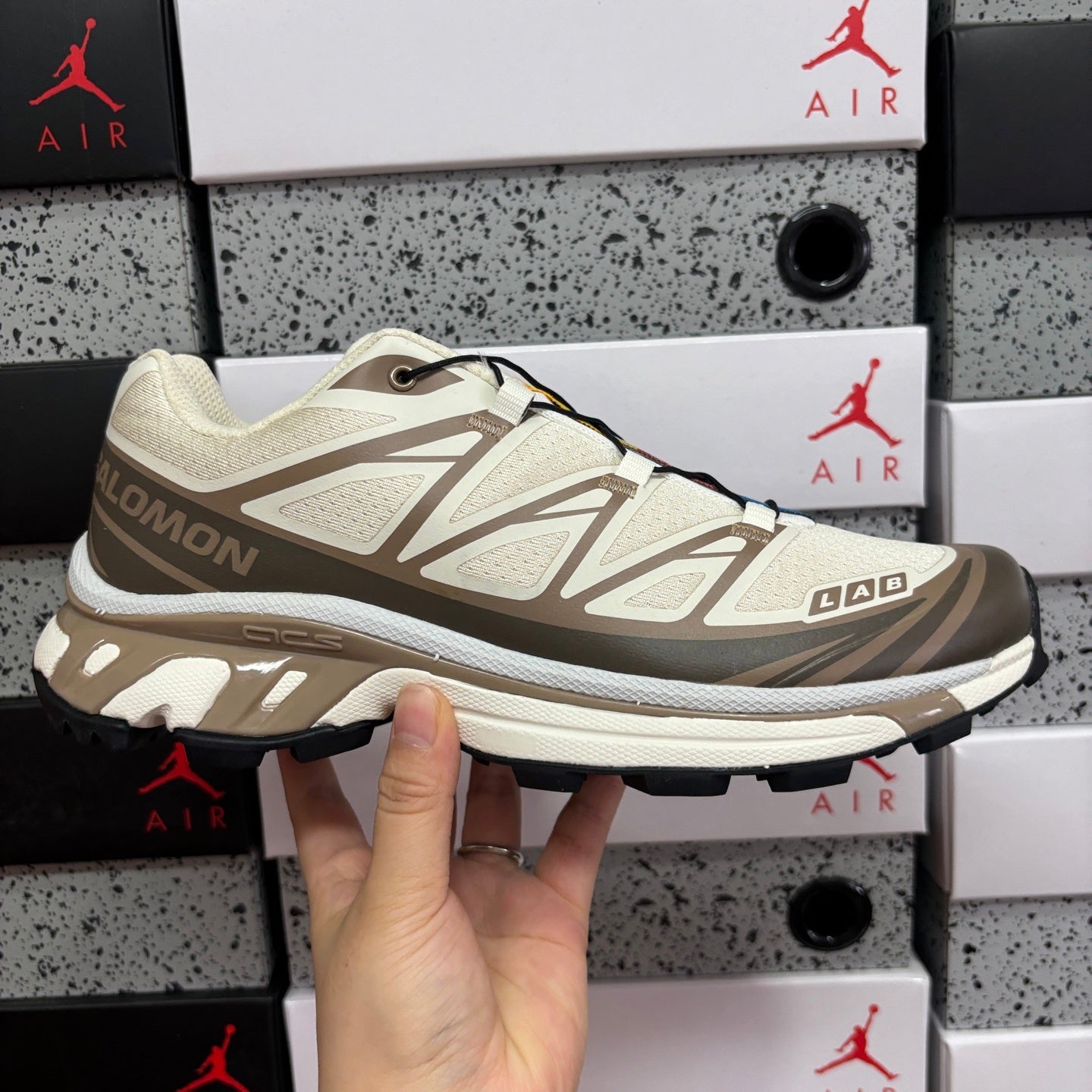 SALOMON-XT-6 'Almond Milk Portabella'