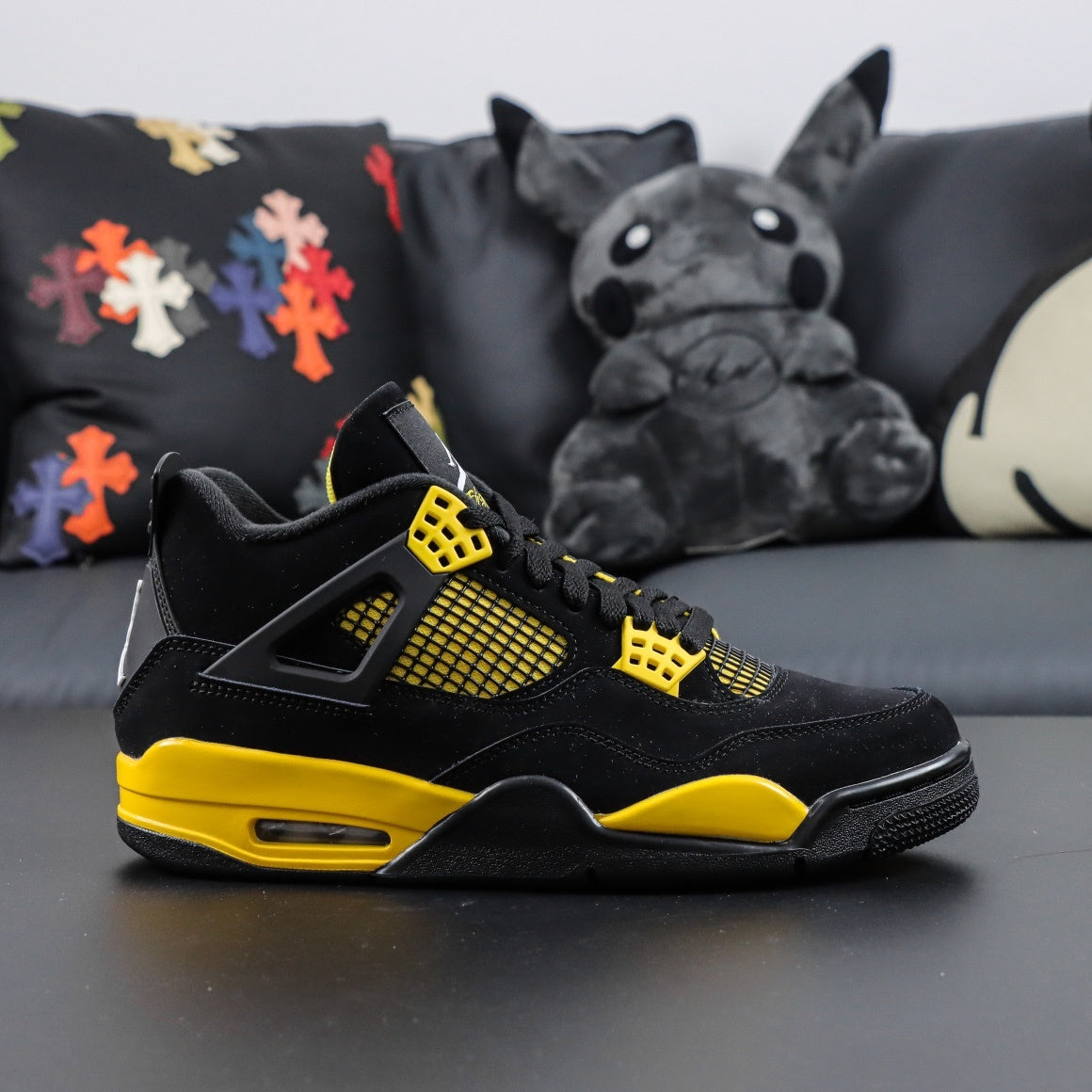 Jordan 4 Retro 'Thunder'
