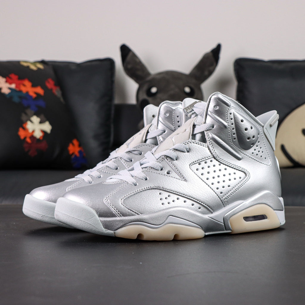 Jordan 6 x Paris Saint-Germain PSG 'Metallic Silver'