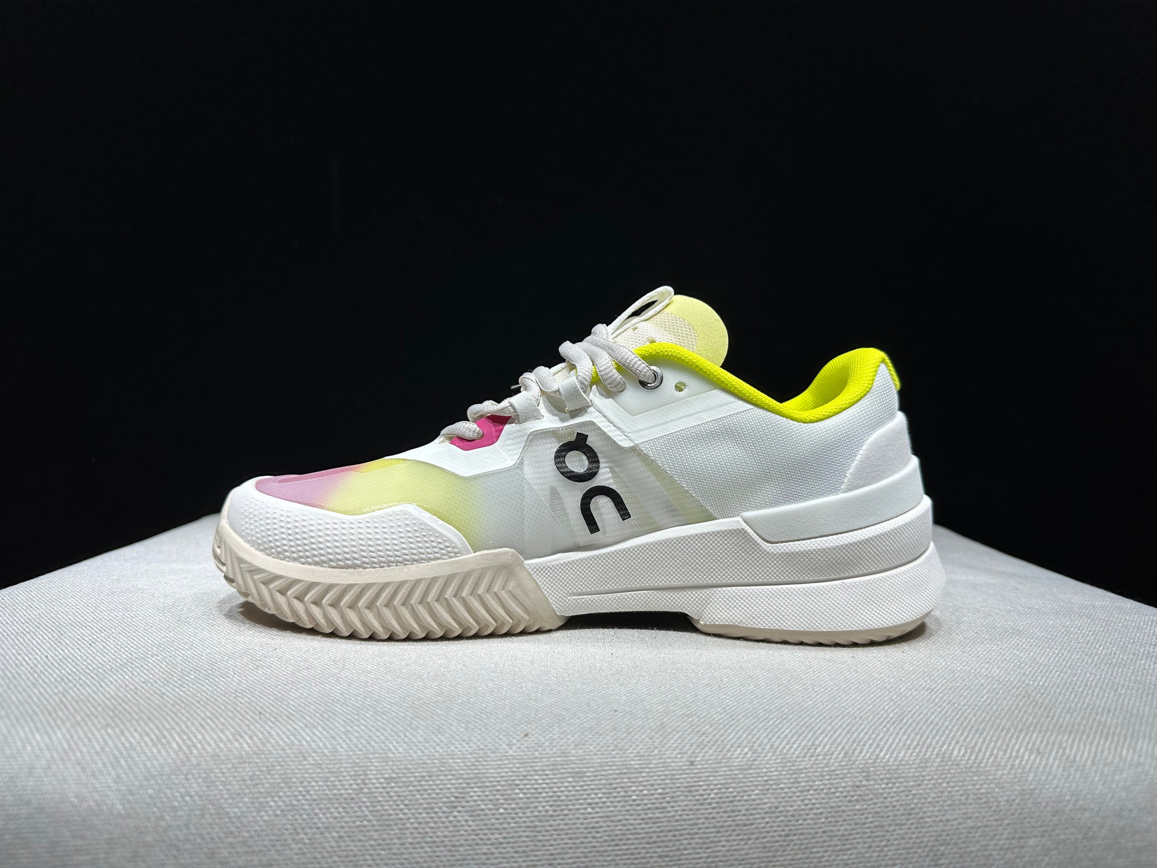 THE ROGER Pro 2 'White | Lime'