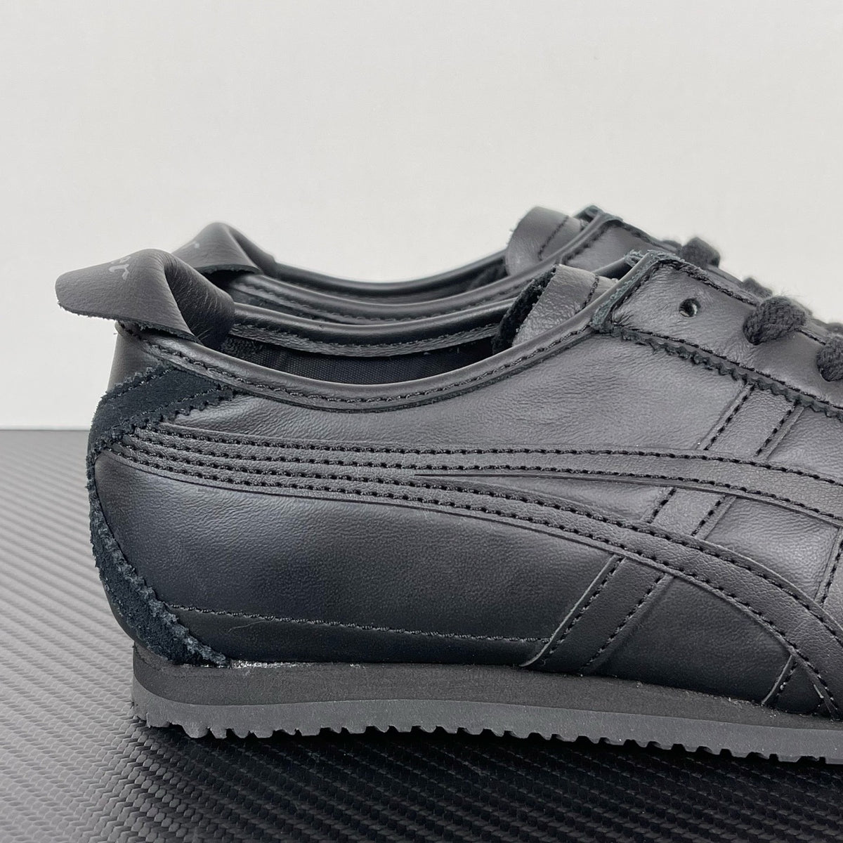 Onitsuka Tiger Mexico 66 'Black'