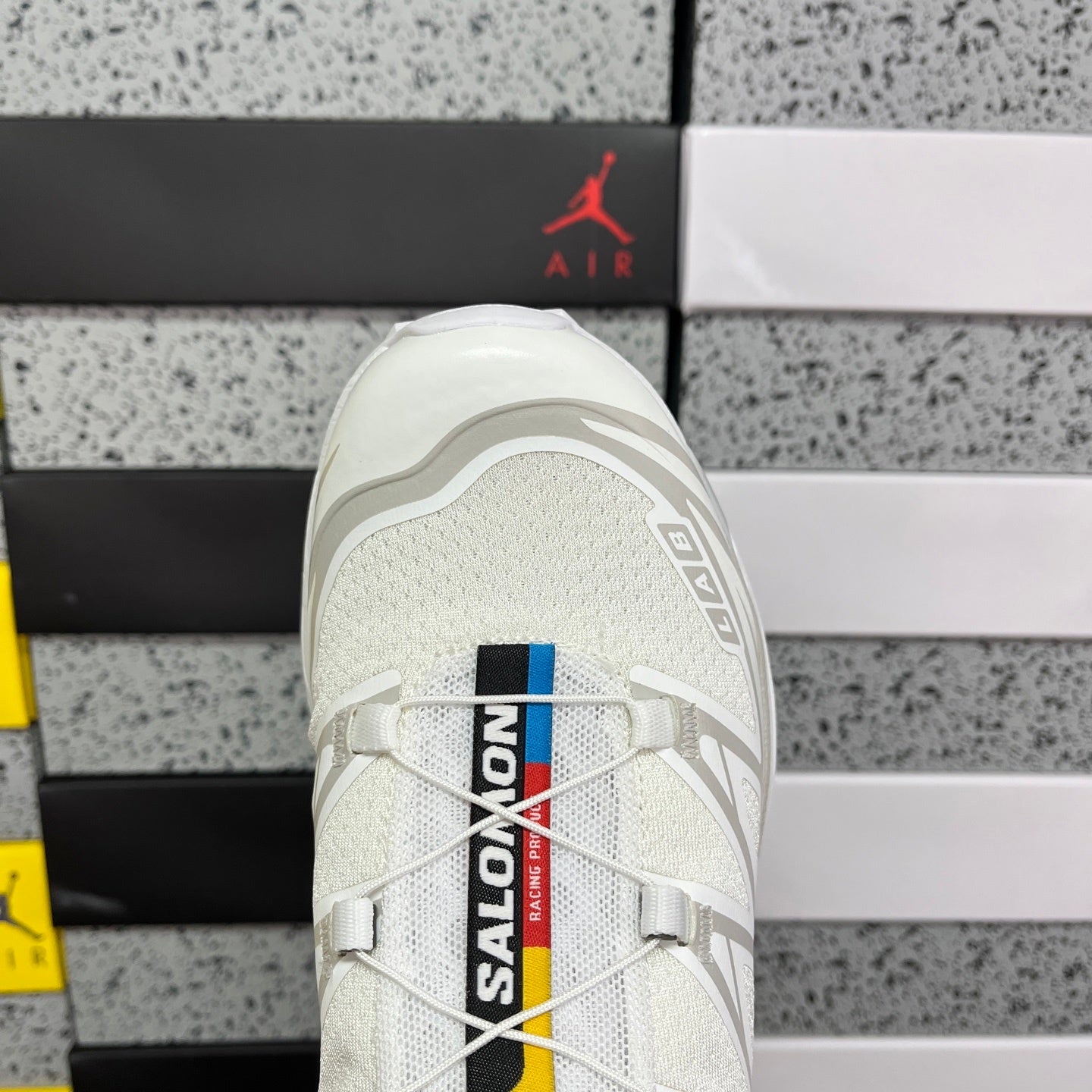 SALOMON-XT-6 'White Lunar Rock'